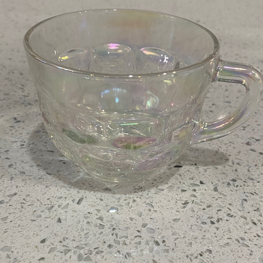 Elegant Iridescent Vintage Federal  Glass teacup. Honeycomb. Thumbprint. EUC